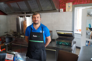 Engin Bag dirige l’enseigne de restauration Kobanê Kebab